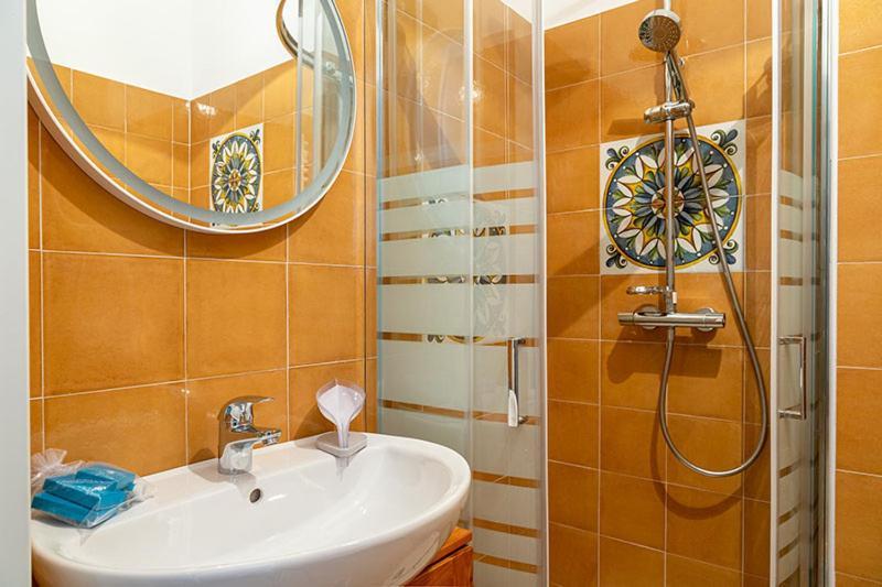 Ghe Sem Morazzone B&B Gazzada Exterior photo