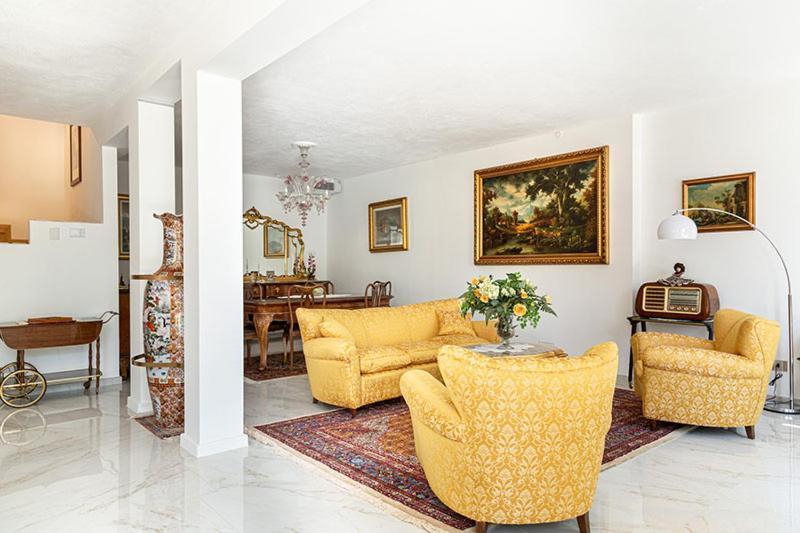 Ghe Sem Morazzone B&B Gazzada Exterior photo